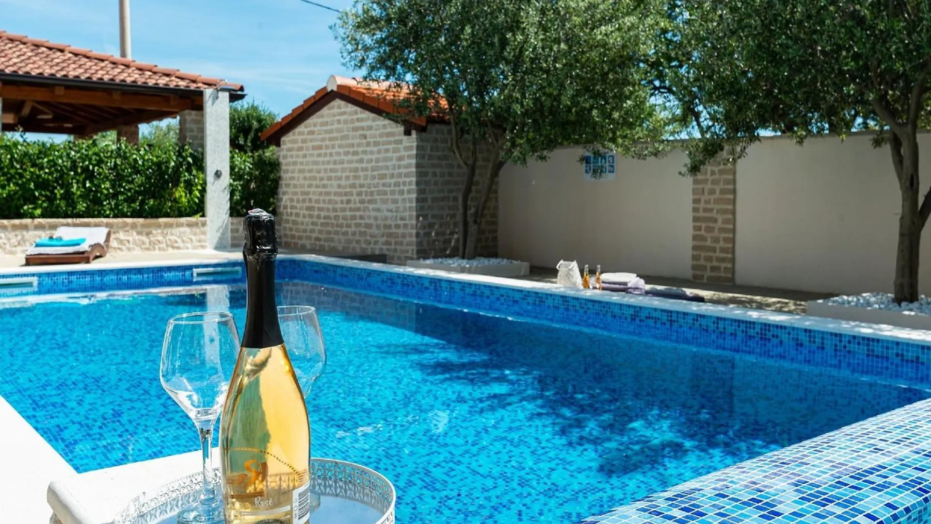 Vila Ines Near Nature Park Vrana Stankovci  Villa